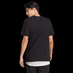 Essential Single Jersey Linear Embroided Logo T-Shirt, t-shirt herr - Fritids-T-Shirt - Essential Single Jersey Linear Embroided Logo T-Shirt, t-shirt herr