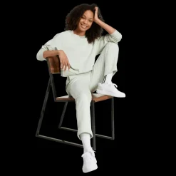 Essentials Small Logo Feel Cozy Sweatshirt, collegetröja, dam - Fritidströjor - Essentials Small Logo Feel Cozy Sweatshirt, collegetröja, dam