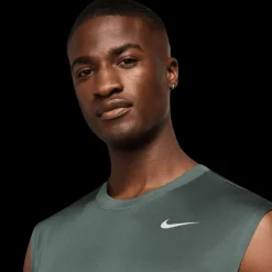Nike Dri-FIT Legend Sleeveless Fitness T-Shirt, linne herr - Linnen - Nike Dri-FIT Legend Sleeveless Fitness T-Shirt, linne herr