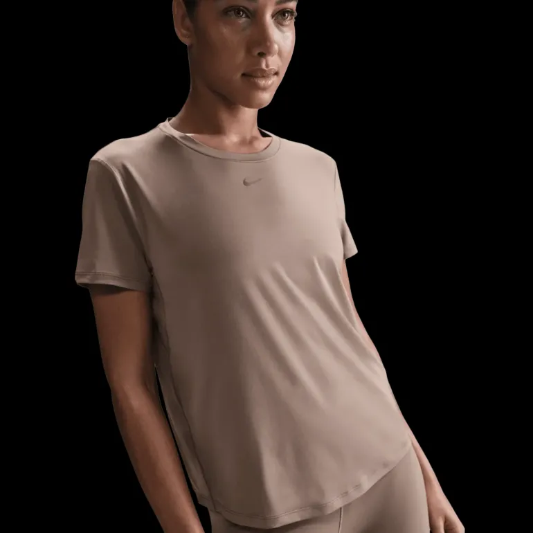 One Fitted Dri-FIT Short Sleeve Top, t-shirt, dam - Tränings-T-Shirt - One Fitted Dri-FIT Short Sleeve Top, t-shirt, dam