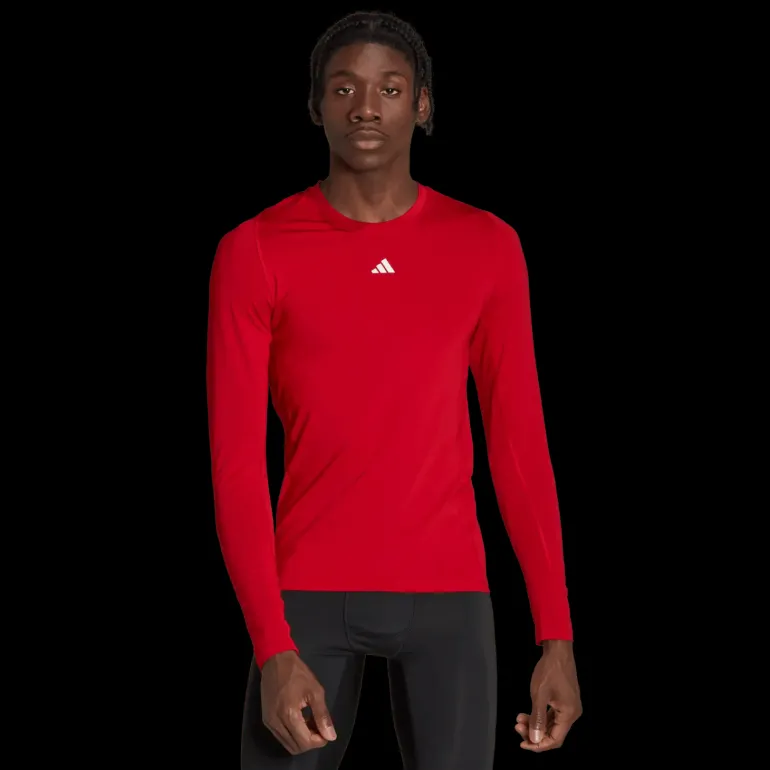 Techfit Long Sleeved Tee, kompressionströja för fotboll, herr - Tröjor - Techfit Long Sleeved Tee, kompressionströja för fotboll, herr