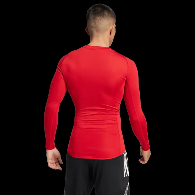 Techfit Long Sleeved Tee, kompressionströja för fotboll, herr - T-Shirts - Techfit Long Sleeved Tee, kompressionströja för fotboll, herr