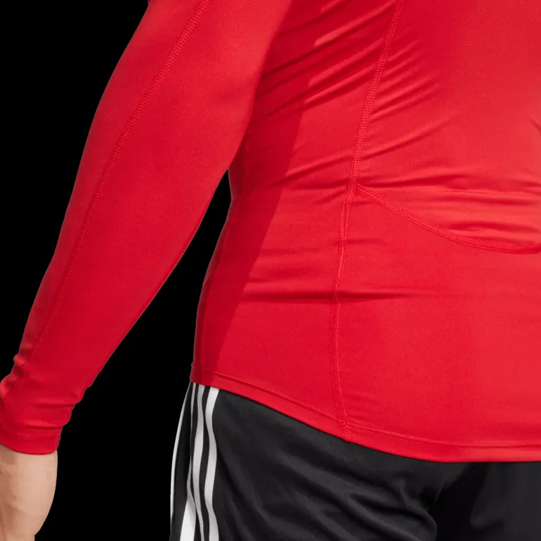 Techfit Long Sleeved Tee, kompressionströja för fotboll, herr - T-Shirts - Techfit Long Sleeved Tee, kompressionströja för fotboll, herr