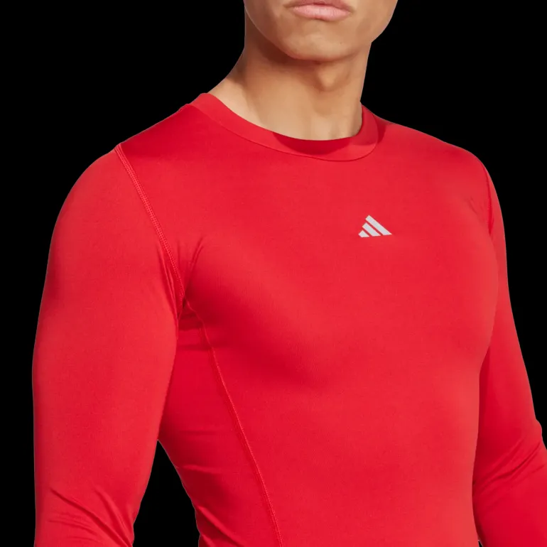 Techfit Long Sleeved Tee, kompressionströja för fotboll, herr - T-Shirts - Techfit Long Sleeved Tee, kompressionströja för fotboll, herr