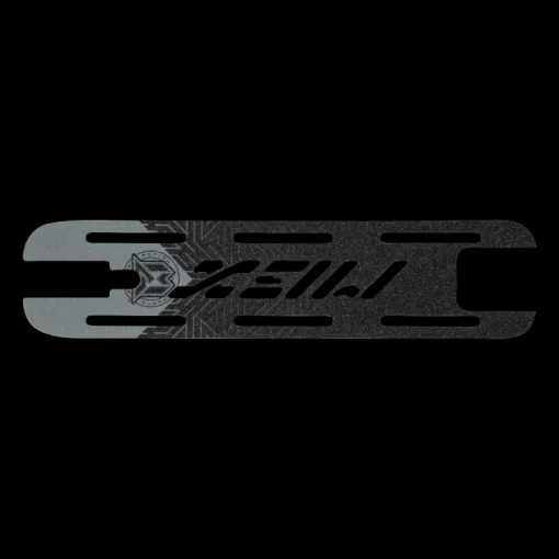 MGX Extreme Grip Tape black 5.0" X 20.5”Cutout - MGX, grepptejp - Tillbehör till sparkcykel - MGX Extreme Grip Tape black 5.0" X 20.5”Cutout - MGX, grepptejp